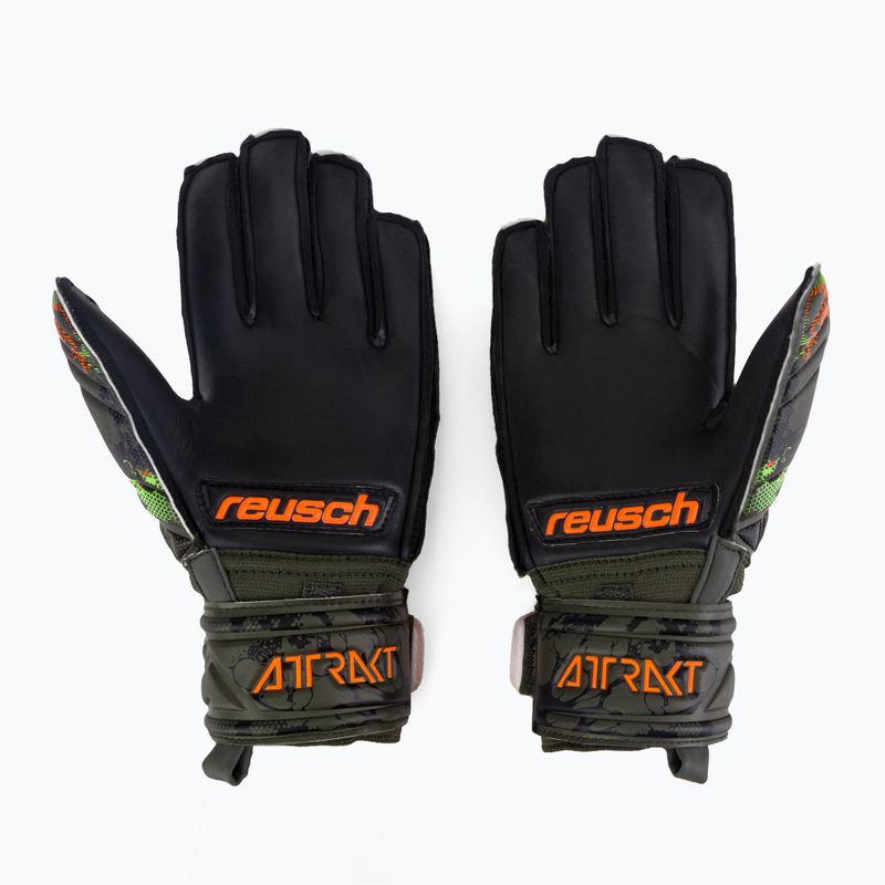 Детски вратарски ръкавици Reusch Attrakt Silver Junior зелени 5372015-5555 2