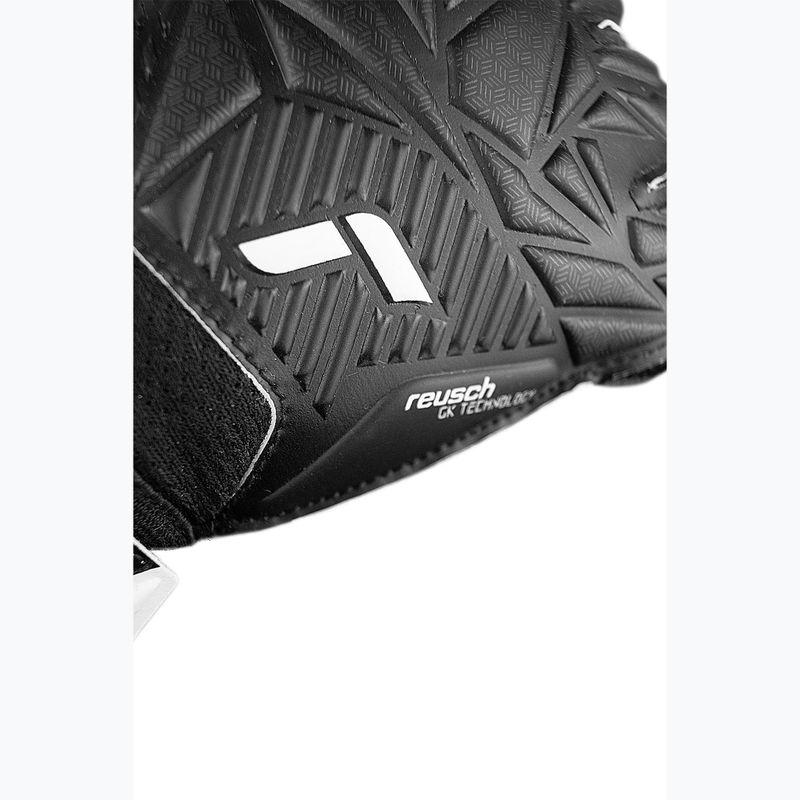 Вратарски ръкавици Reusch Attrakt Solid black 5