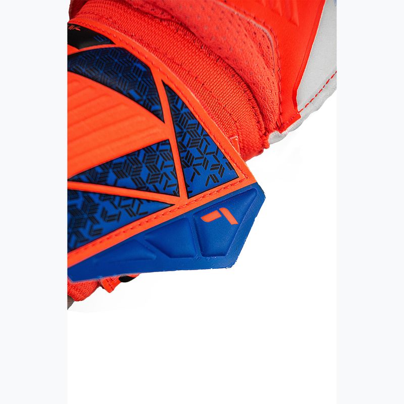 Вратарски ръкавици Reusch Attrakt Solid hyper orange/electric blue 7