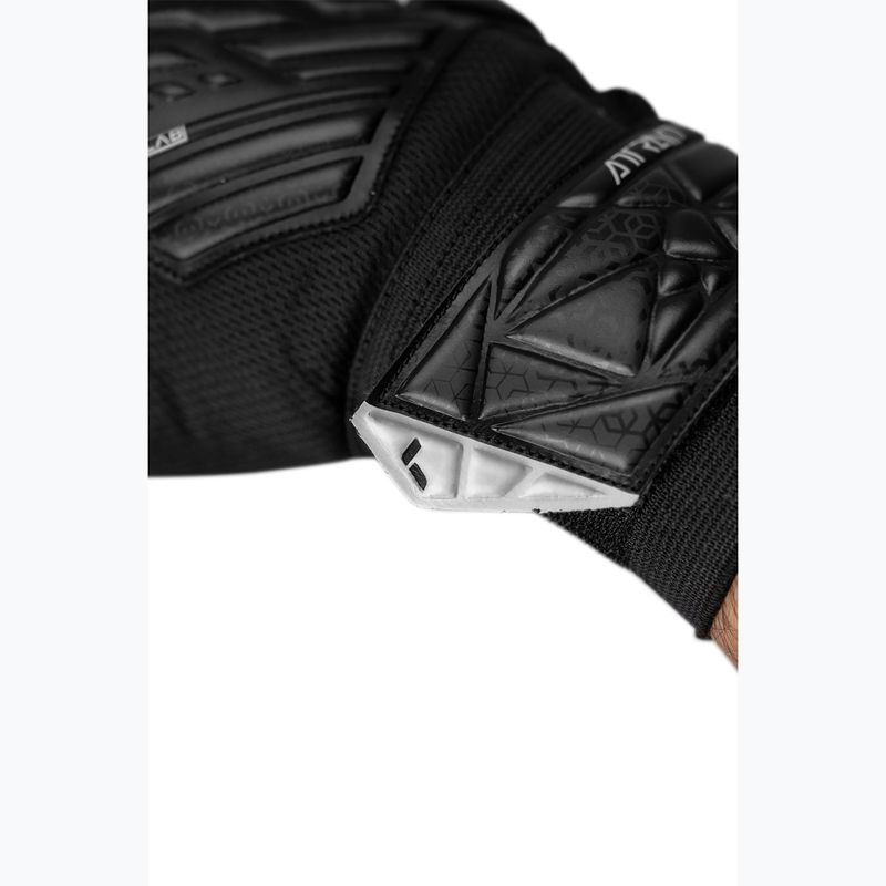 Вратарски ръкавици Reusch Attrakt Starter Solid black 7