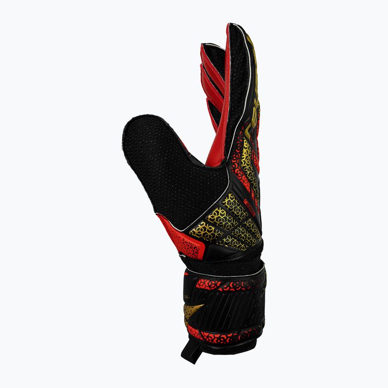 Вратарски ръкавици Reusch Attrakt Solid black/gold/fiery red 4
