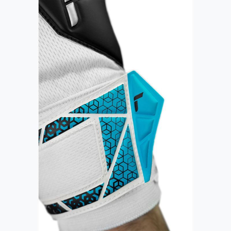 Вратарски ръкавици Reusch Attrakt Infinity NC white/ silver/black 6