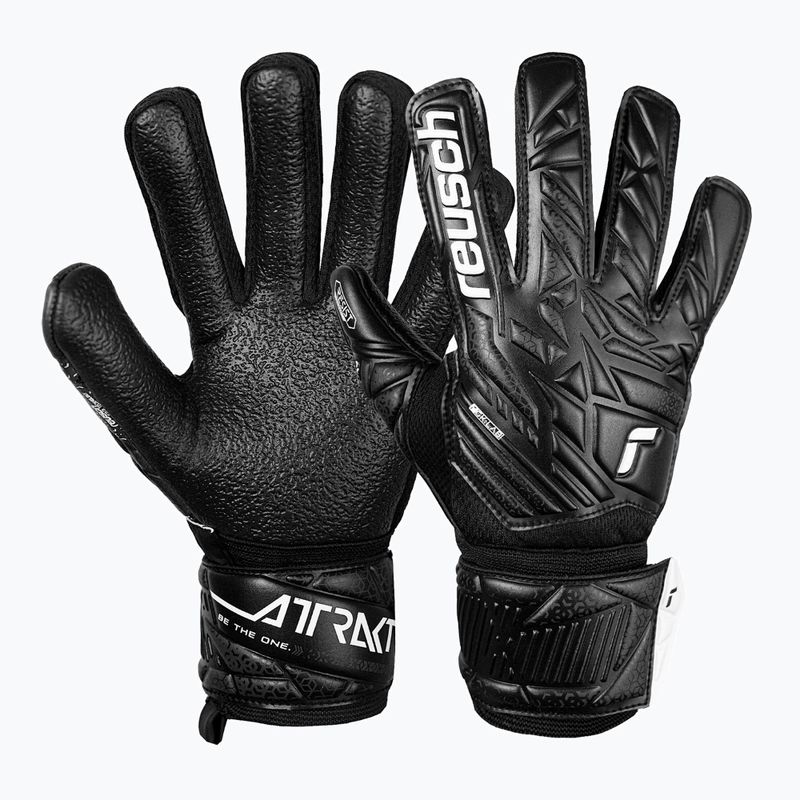 Детски вратарски ръкавици Reusch Attrakt Resist Junior black