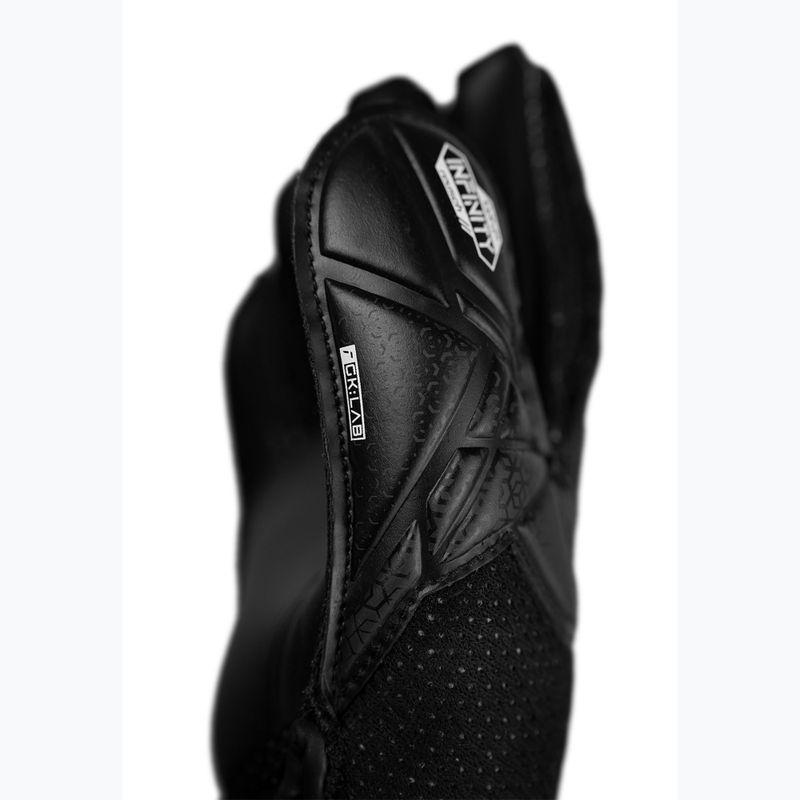 Детски вратарски ръкавици Reusch Attrakt Infinity Junior safety black 7