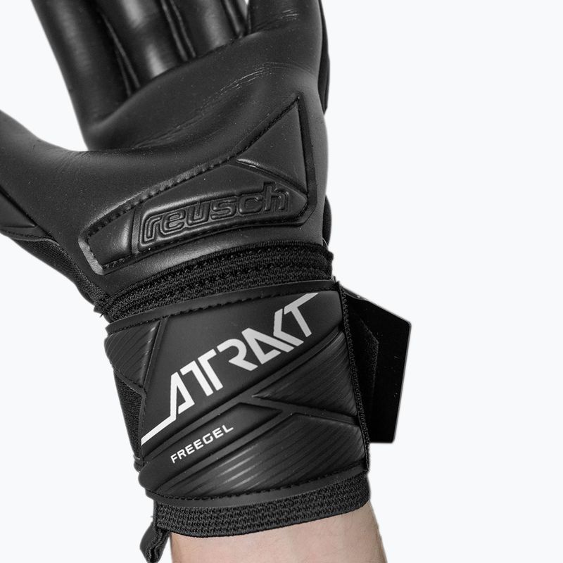 Вратарски ръкавици Reusch Attrakt Freegel Infinity black 7