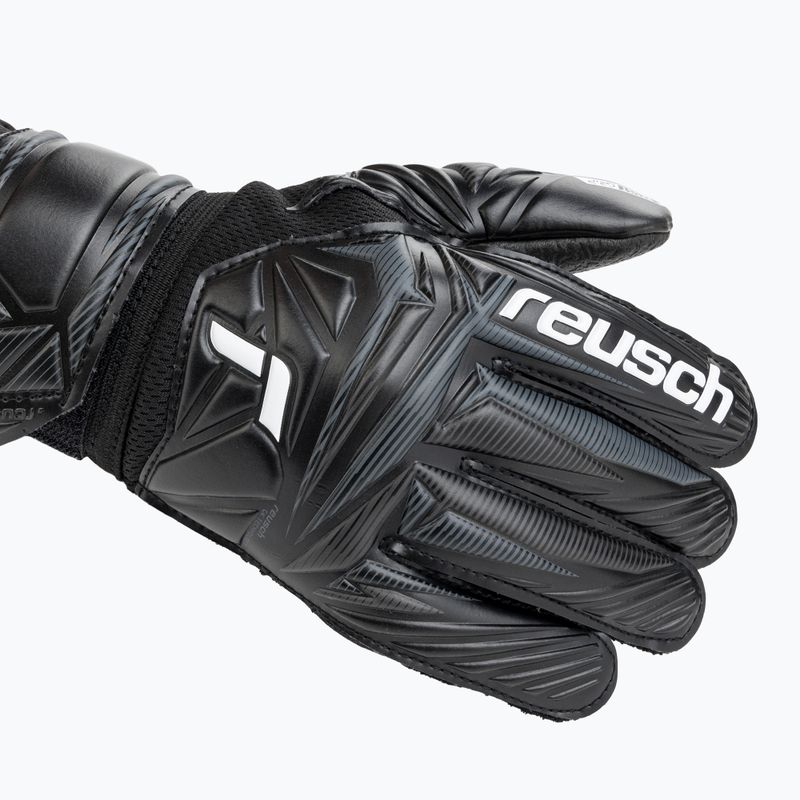 Детски вратарски ръкавици Reusch Attrakt Resist 5672615 black 5