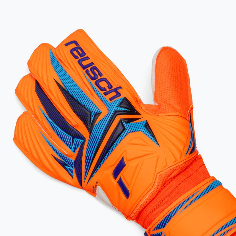 Вратарски ръкавици Reusch Attrakt Solid shocking orange/blue 4