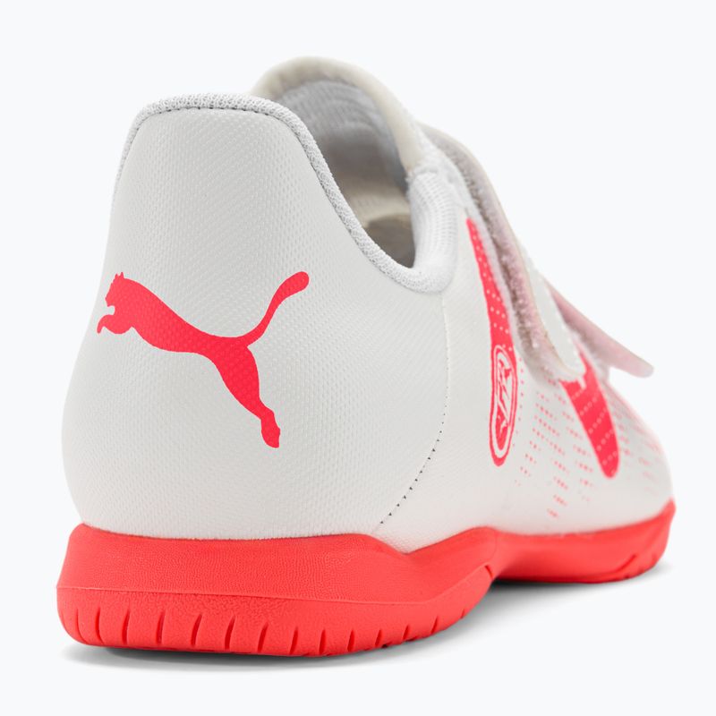 Детски футболни обувки PUMA Future Play IT V Jr puma white/fire orchid 9
