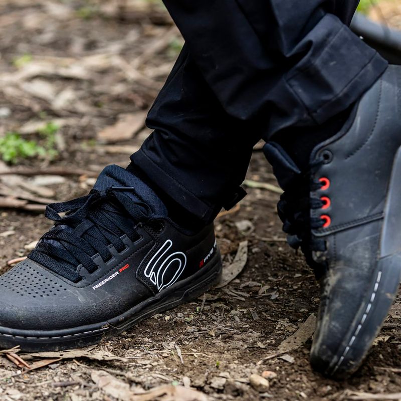Мъжки обувки за колоездене adidas FIVE TEN Freerider Pro core black/cloud white/cloud white platform 9