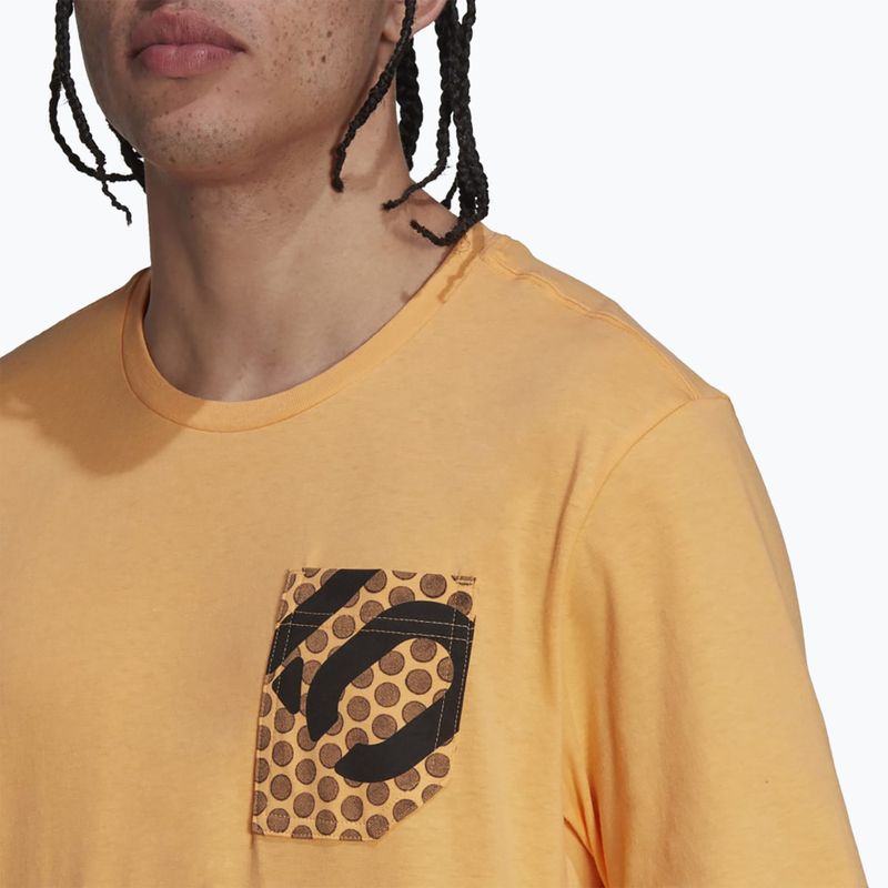 Мъжка тениска adidas FIVE TEN Brand Of The Brave Tee в цвят мъгливо оранжево 5