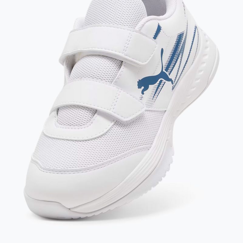 Детски спортни обувки за зала PUMA Varion II V Jr puma white/blue horizon 12