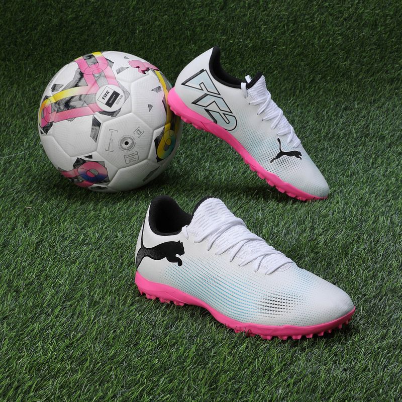 Футболни обувки Puma Future 7 Play TT puma white/puma black/poison pink 14