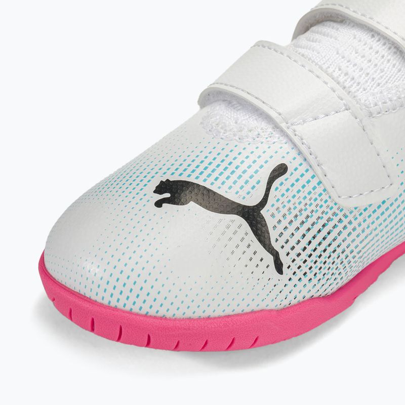 Детски футболни обувки PUMA Future 7 Play IT V puma white/puma black/poison pink 7