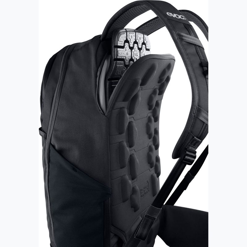 EVOC Commute Pro 22 l черна раница за велосипед 11