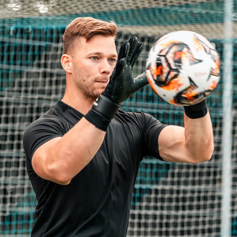 Вратарски ръкавици T1TAN Black Beast 3.0 black 4