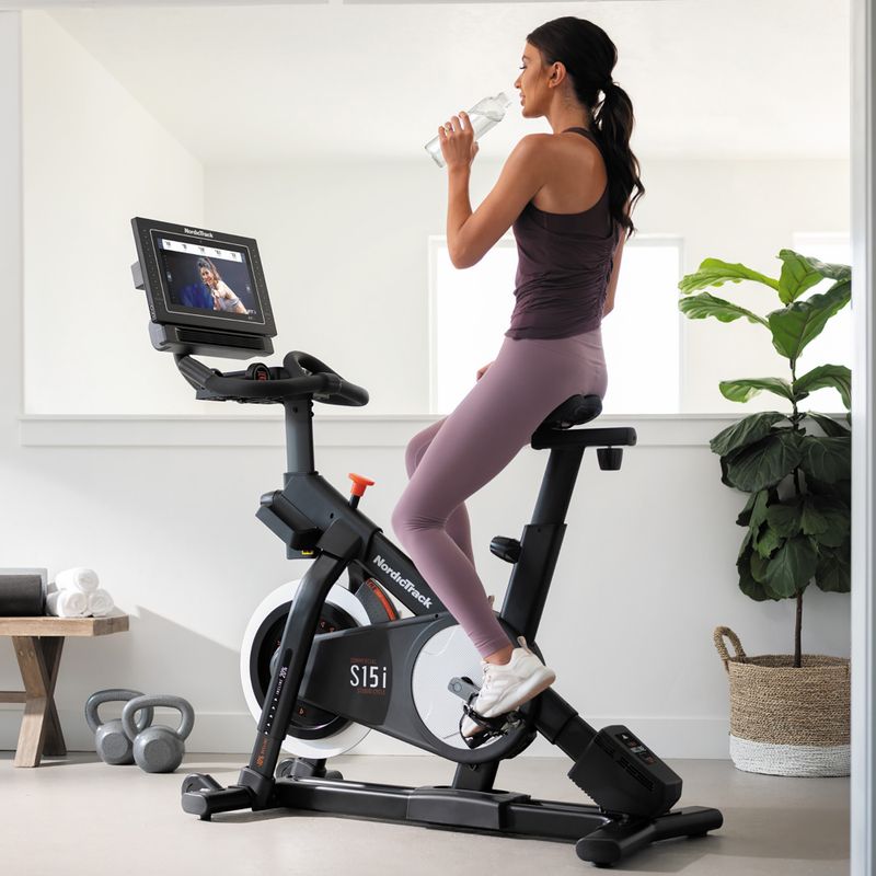 NordicTrack Търговски S15i въртящ се велосипед 8