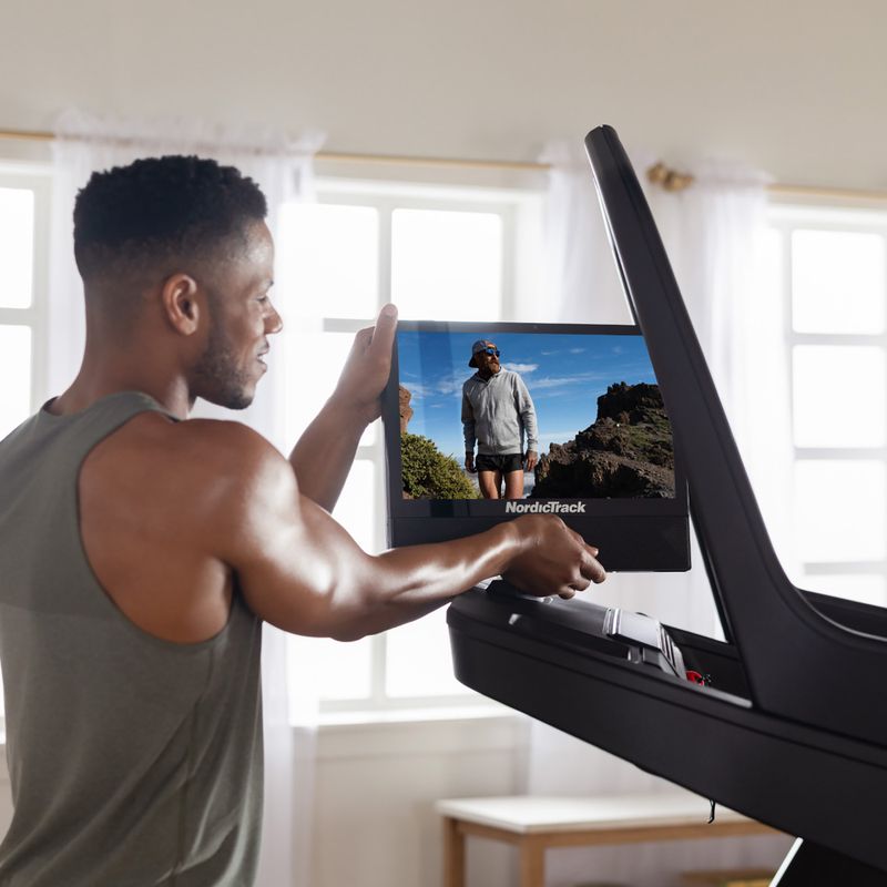 Електрическа пътека за бягане NordicTrack X16 black 9