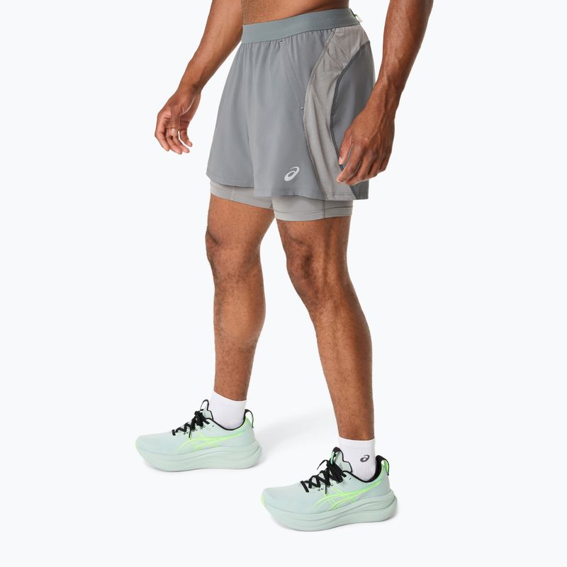 Мъжки шорти за бягане ASICS Road 2N1 5IN clay grey/steel grey/illuminate green 4