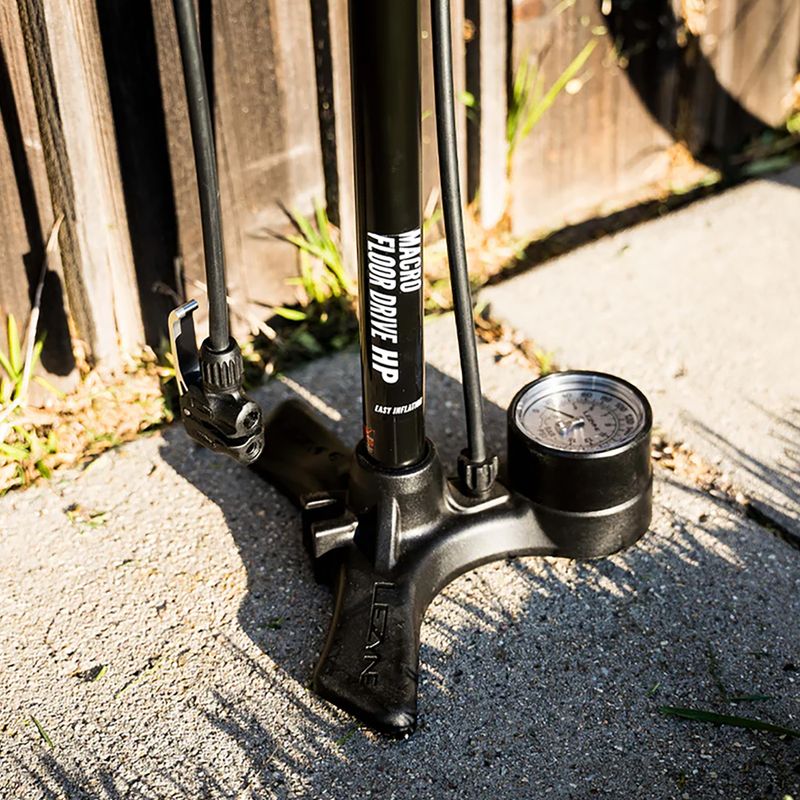 Помпа за велосипед Lezyne Macro Floor Drive DV 220psi flat black 6