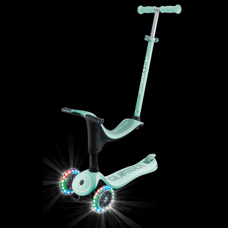 Детска триколка Globber Go.Up Sporty Lights в пастелно розово 5