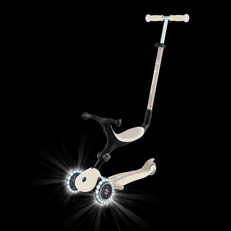 Детска триколесна тротинетка Globber Go.Up Active Ecologic Lights coconut 17