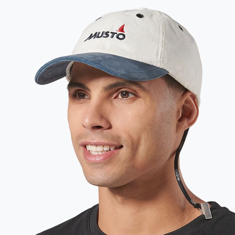 Шапка с козирка Musto Crew Cap antique sail white 3