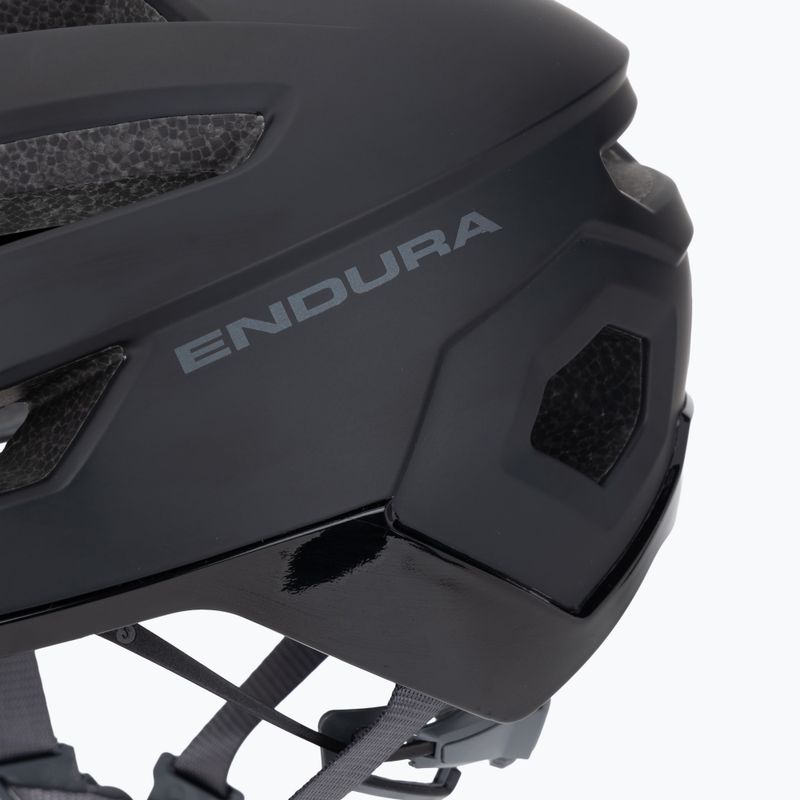 Черна велосипедна каска Endura Xtract 7