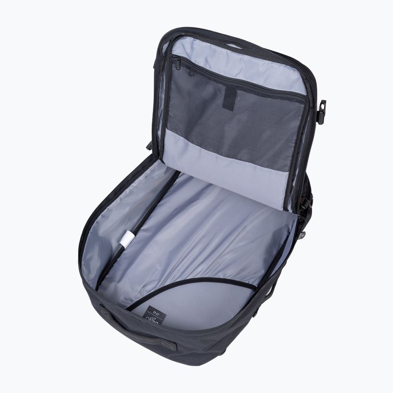 CabinZero Classic Plus 42 л туристическа раница абсолютно черно 7