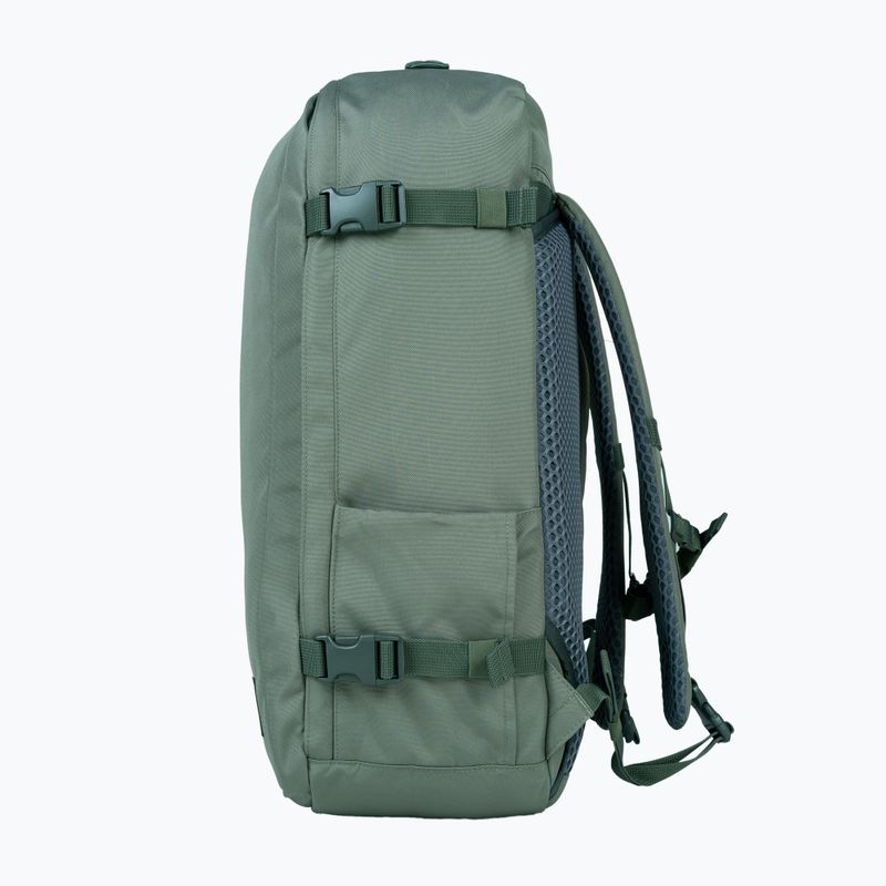 CabinZero Classic Plus 42 л туристическа раница в цвят каки georgian 4