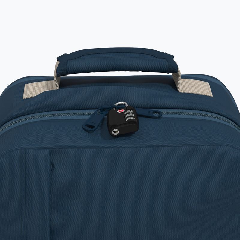 CabinZero Classic Tech 28 l blue grotto туристическа раница 10