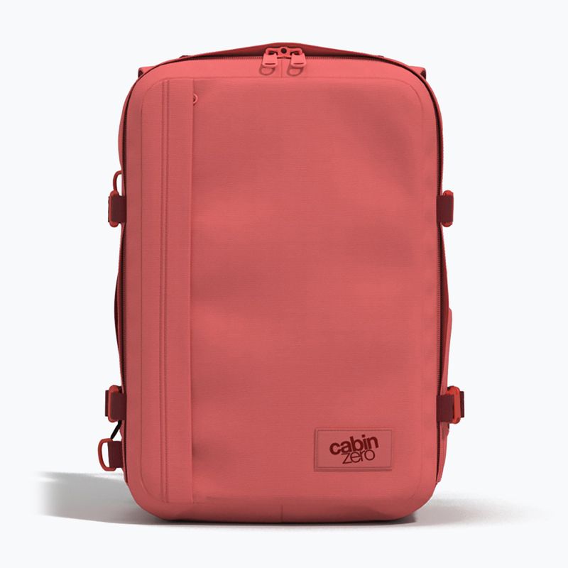 CabinZero Classic Plus 32 л раница за туризъм в прасковената долина