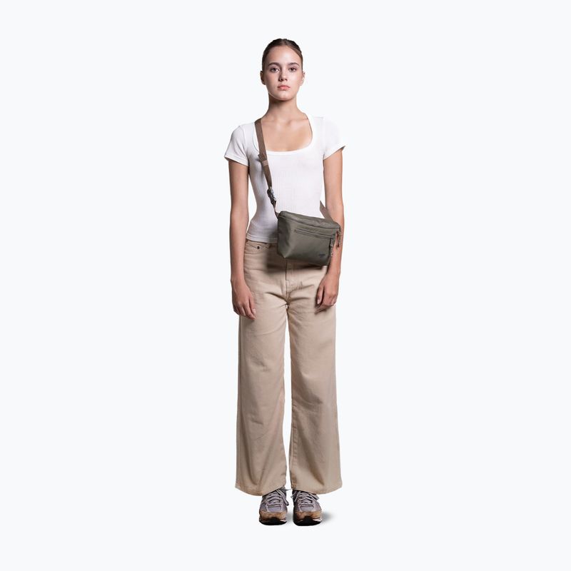 Чантичка за кръстна CabinZero Stinger 3 l georgian khaki 9