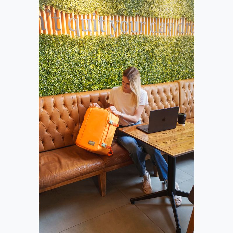 Туристическа раница CabinZero Classic 36 l honeycomb 17