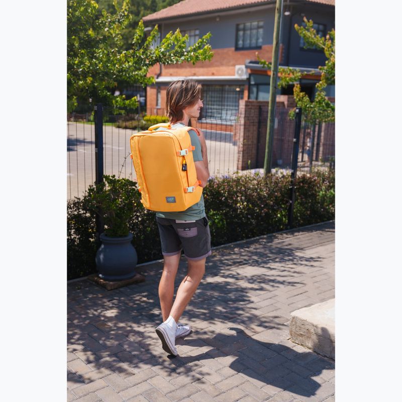 Туристическа раница CabinZero Classic 44 l honeycomb 16