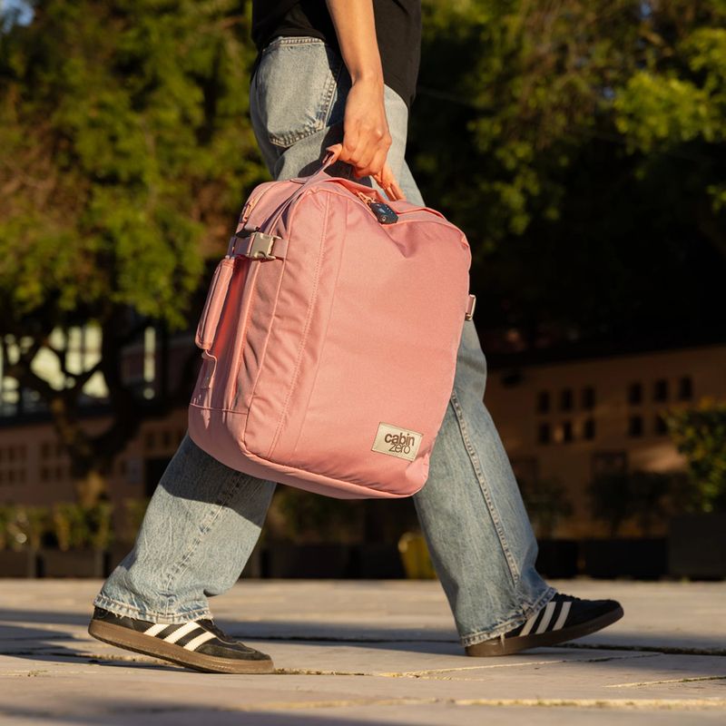 Раница за пътуване CabinZero Classic Tech 28 в розово 16