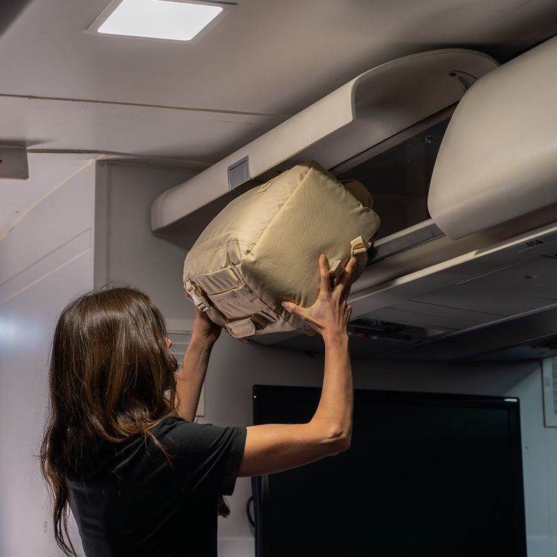 Туристическа раница CabinZero Classic Tech 28 l shell white 19