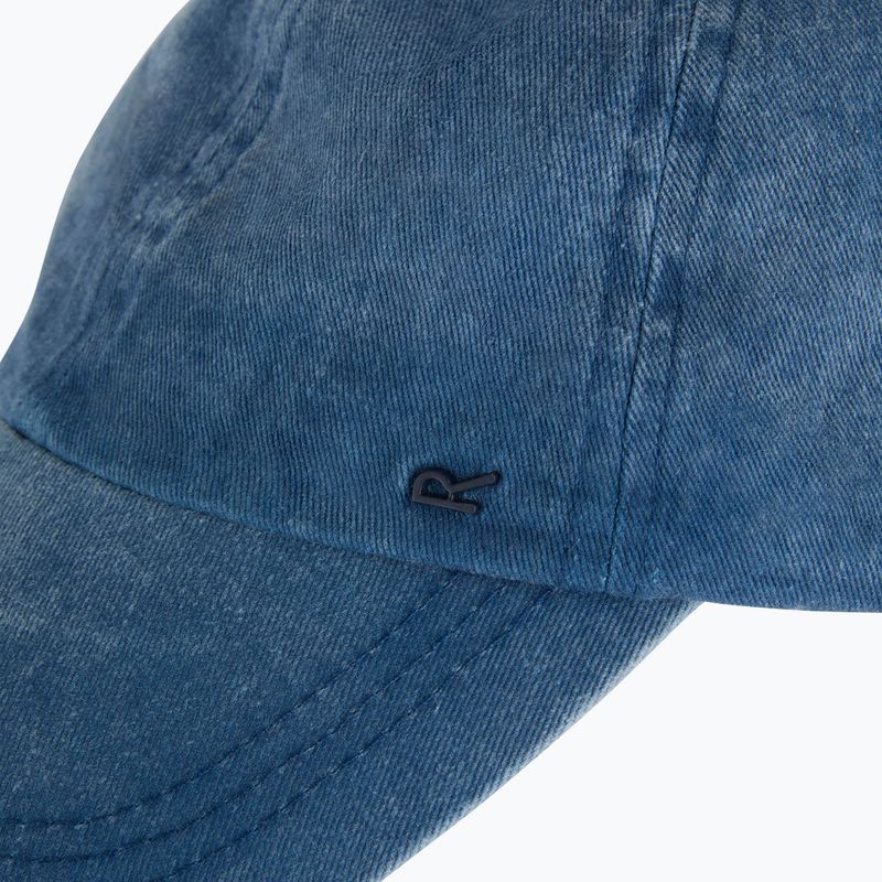 Шапка с козирка REGATTA Cassian china blue 5
