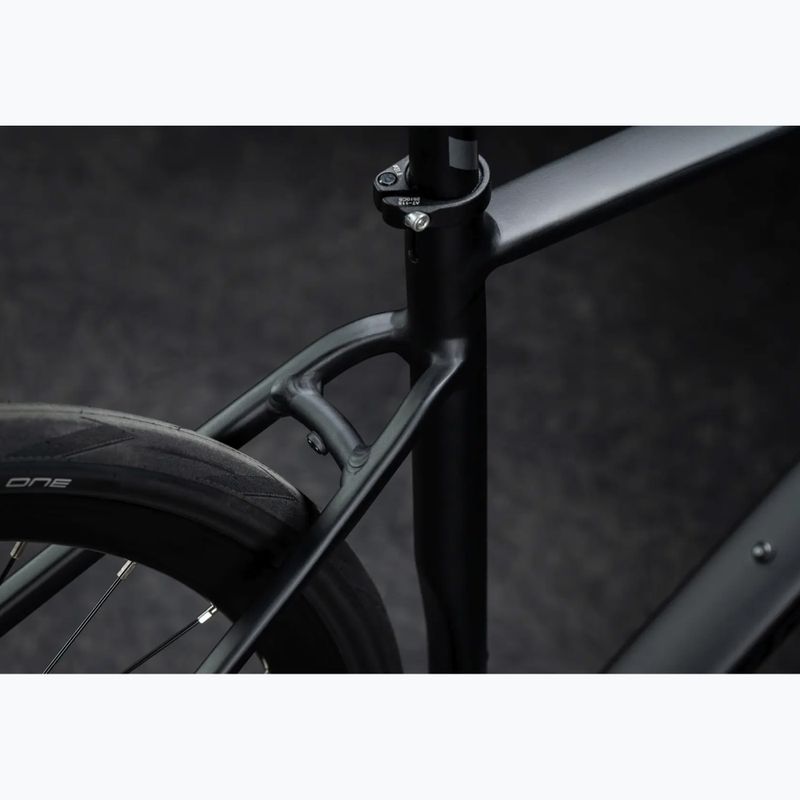 Шосеен велосипед KROSS Alta 4.0 black/graphite/matte 17