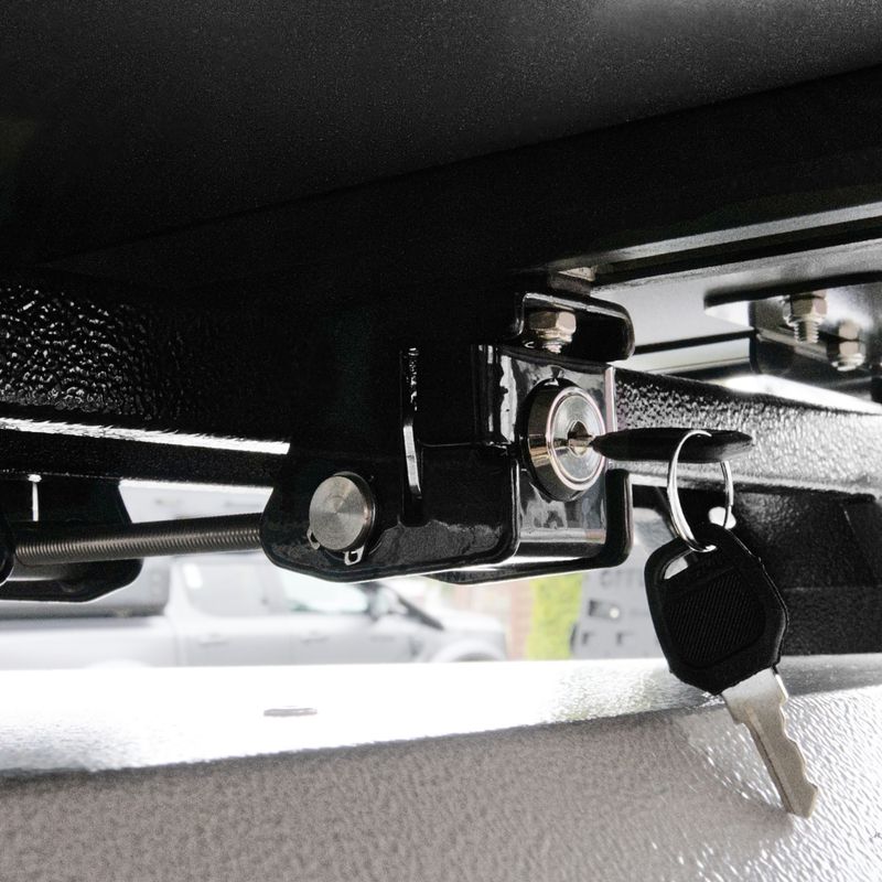 Монтажна дръжка OFFLANDER Anti-Theft Roof Tent Brackets 4 pack black 12