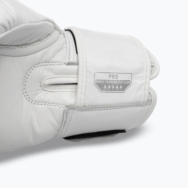 Боксови ръкавици StormCloud Muay Thai Blizzard 2.0 white/silver 8