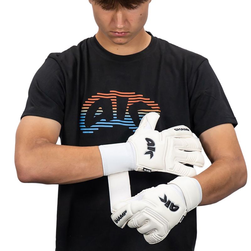 Детски вратарски ръкавици 4keepers Champ VII RF2G Jr black/white 7
