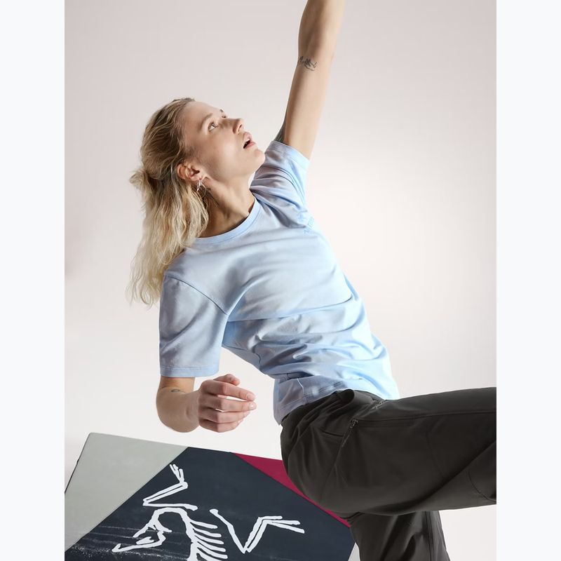 Дамска тениска Arcteryx Kragg Sl Cotton Emblem Crew mallow alpine blue 5