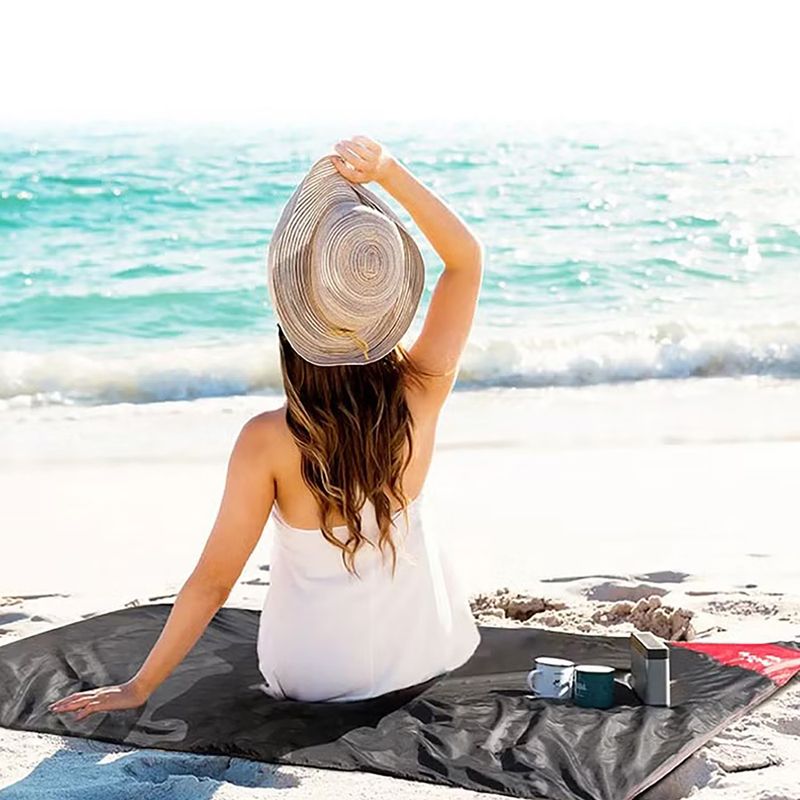 Naturehike Ultralight L черно одеяло за пикник 2