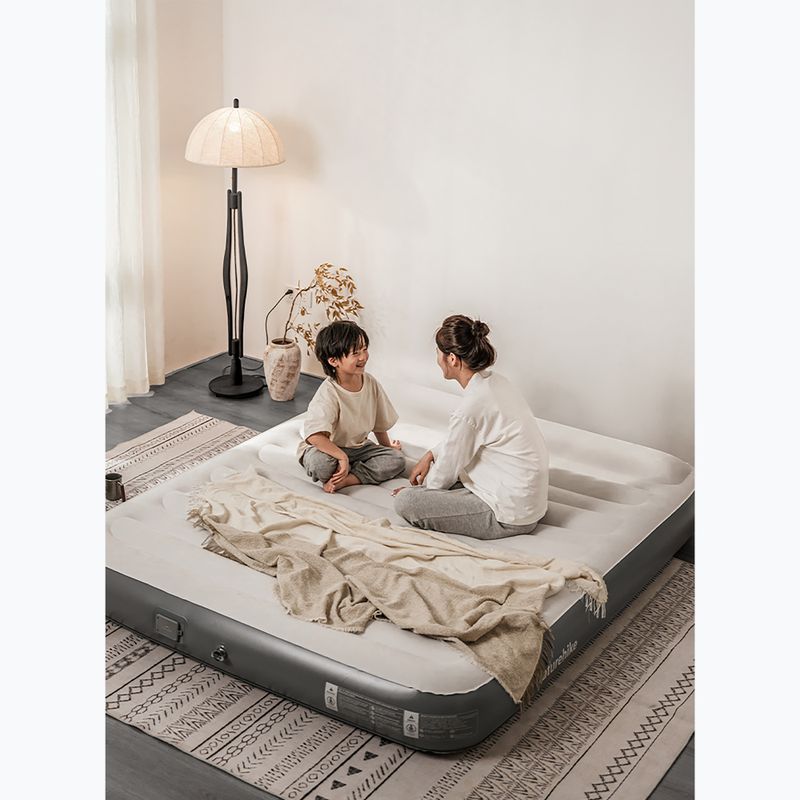Надуваем дюшек/матрак Naturehike Chenjing with Pillow Double grey 9