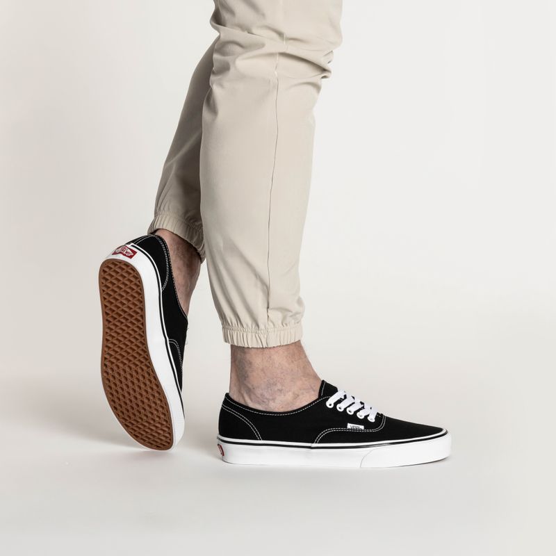 Vans UA Authentic черни обувки 2