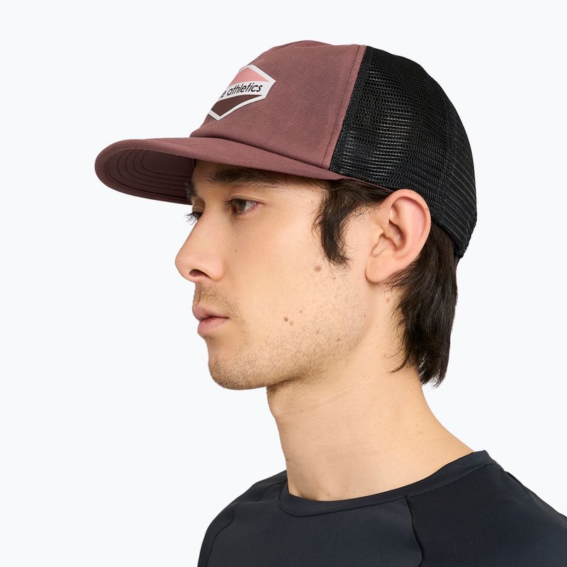 Шапка с козирка Ciele Athletics TRLCap SC Field UpDown dark wine red 6