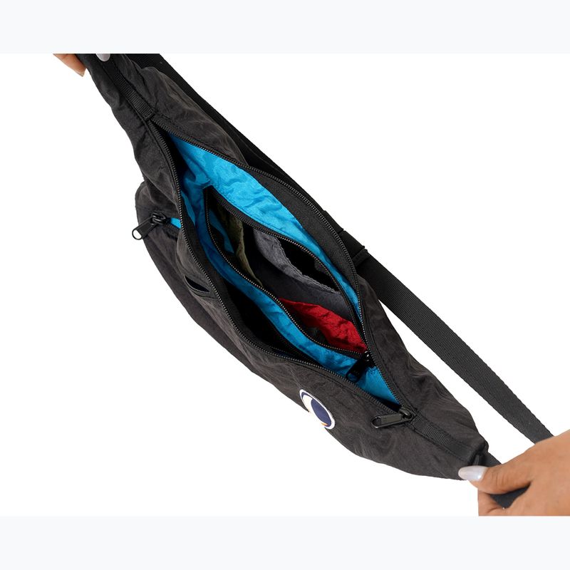 Чанта за рамо Ticket To The Moon Upcycled Sling black 7