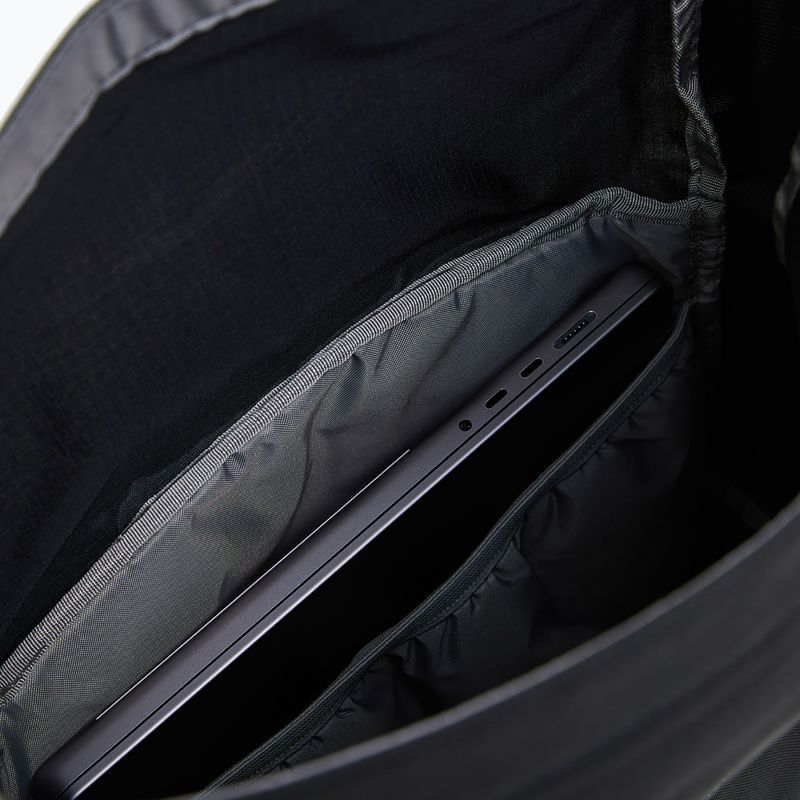 Раница Peak Performance Roll Top 21,5 l black 5