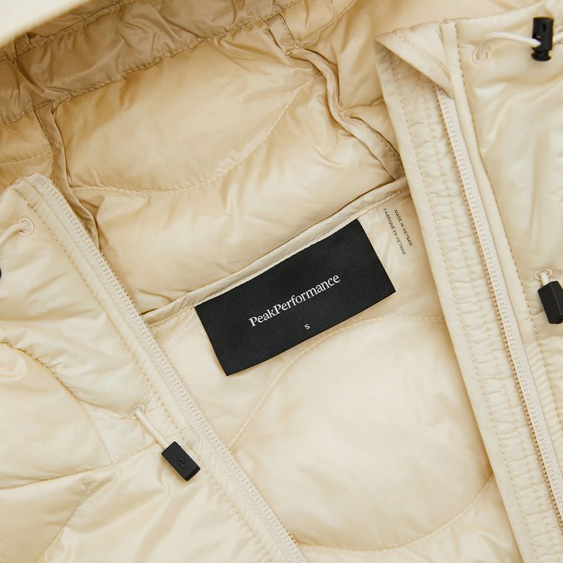 Дамско пухено яке Peak Performance Helium Down sand fog 9