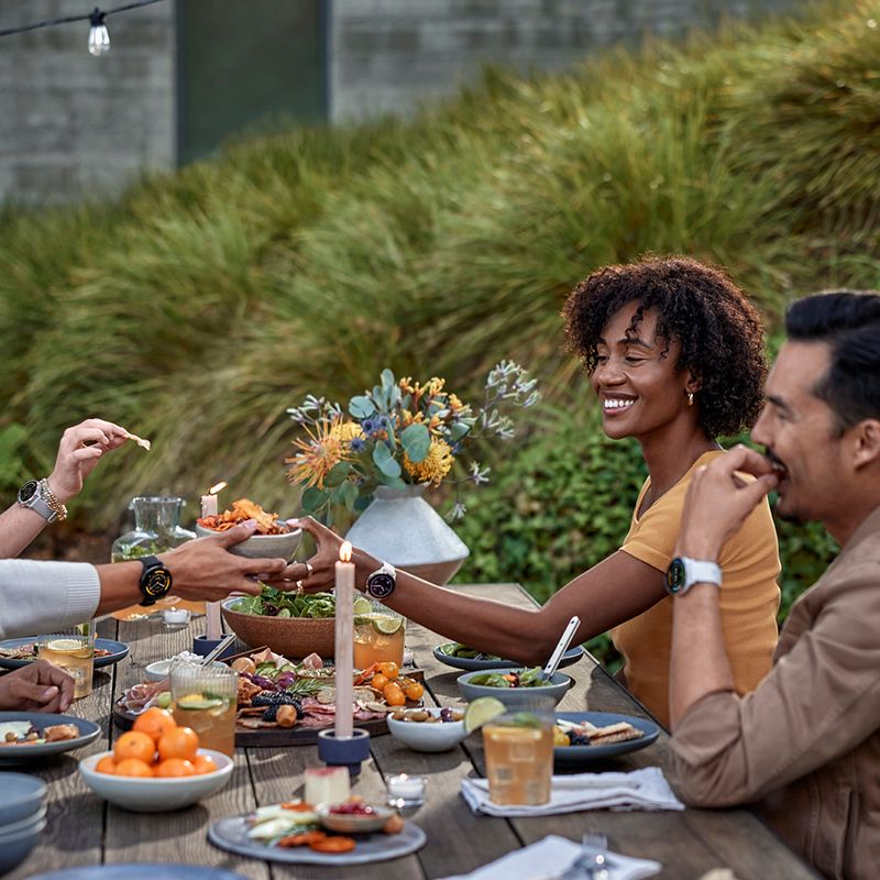 Часовник Garmin Venu 3S soft gold/French grey 11